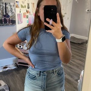 Cropped tee